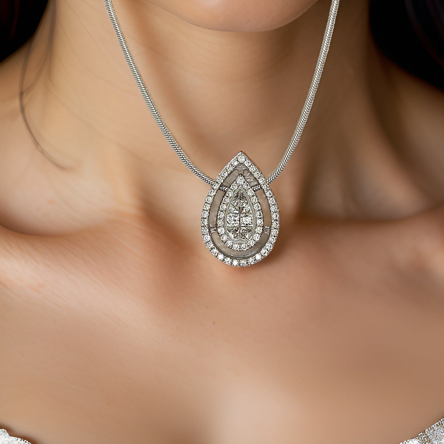 Elma Gil Necklace