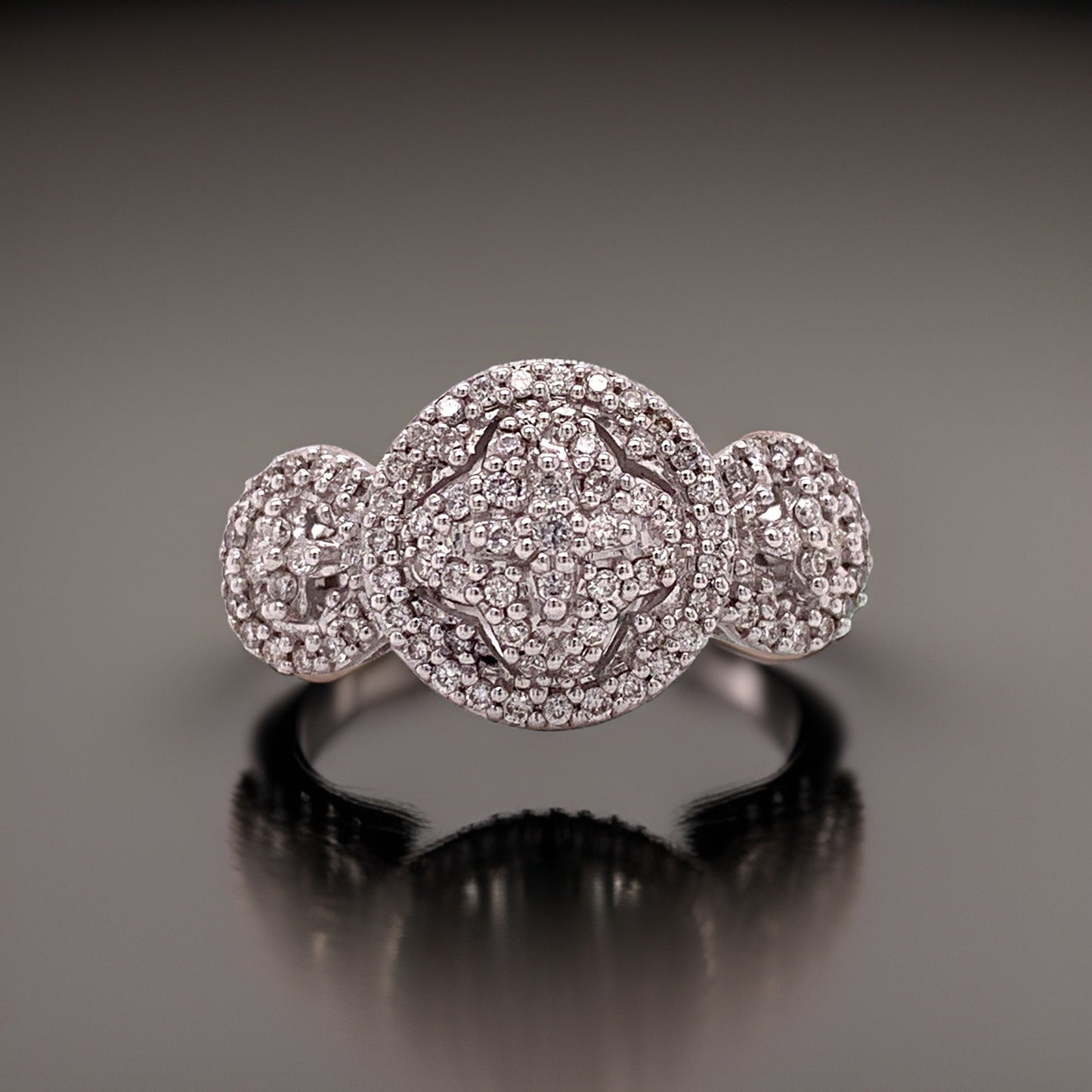 Clyde Duneier Ring