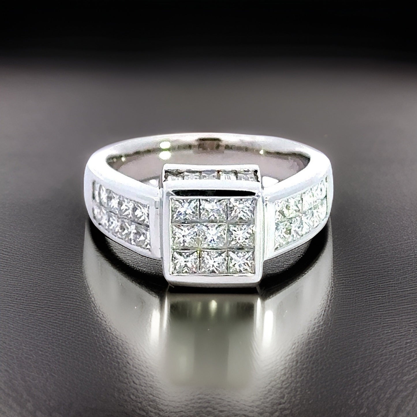 Clyde Duneier Ring