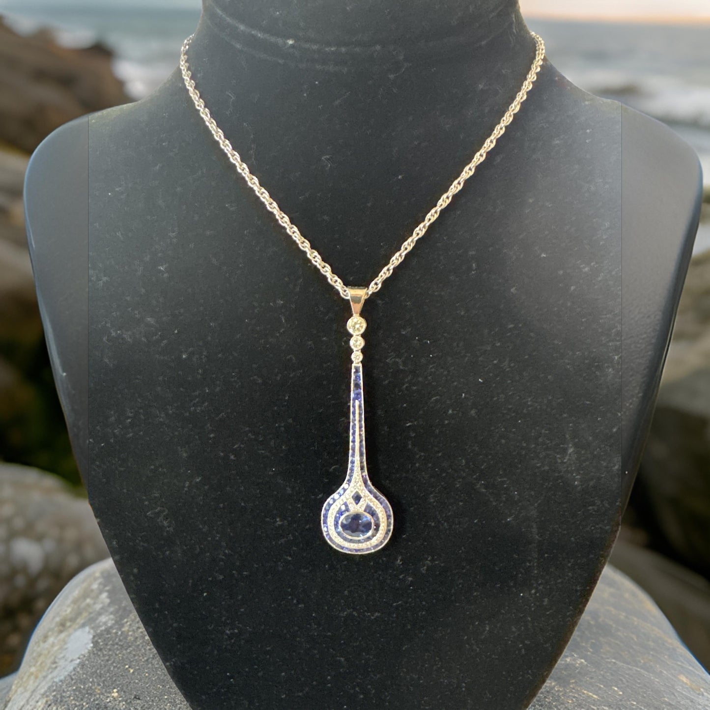 Aristocrat Pendant