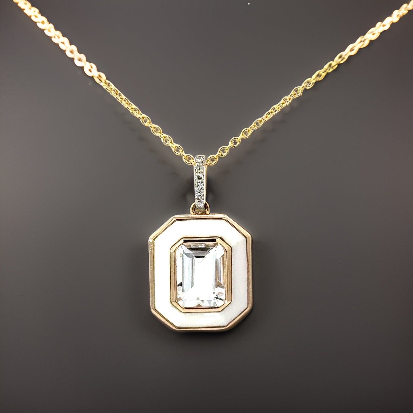 E.H. Collection Pendant w/Chain